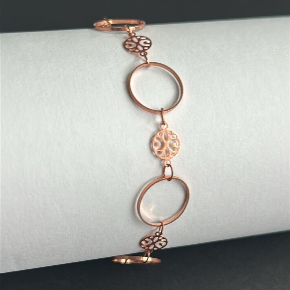 Women’s‎ vintage dainty rose gold tone bracelet one size measurement shown